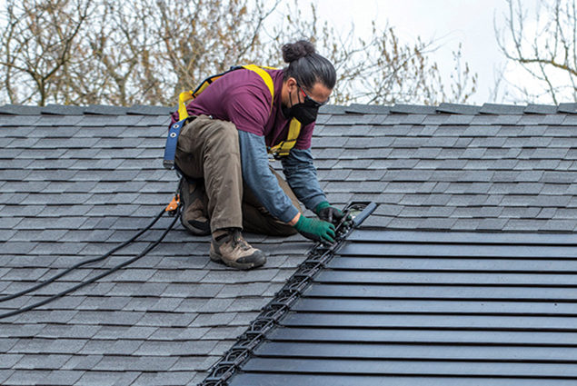 Solar Shingle Roof The Future Of Renewable Energy FSPQ